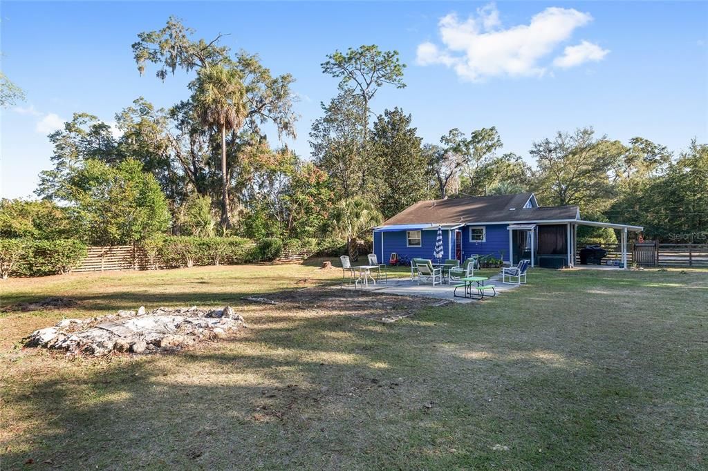 待售: $310,000 (3 贝兹, 2 浴室, 1330 平方英尺)