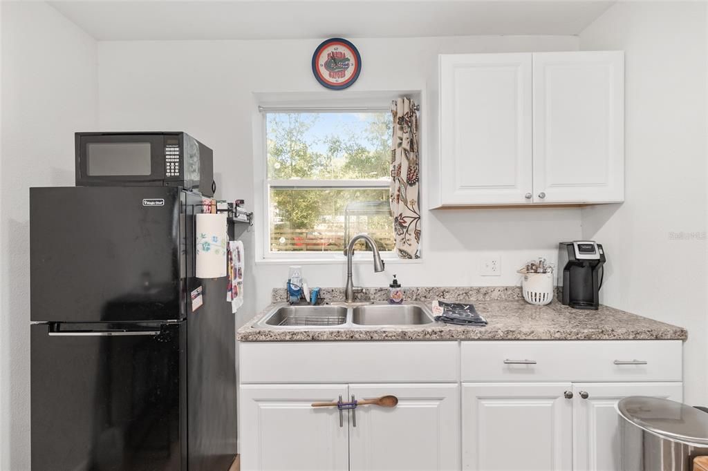 待售: $310,000 (3 贝兹, 2 浴室, 1330 平方英尺)