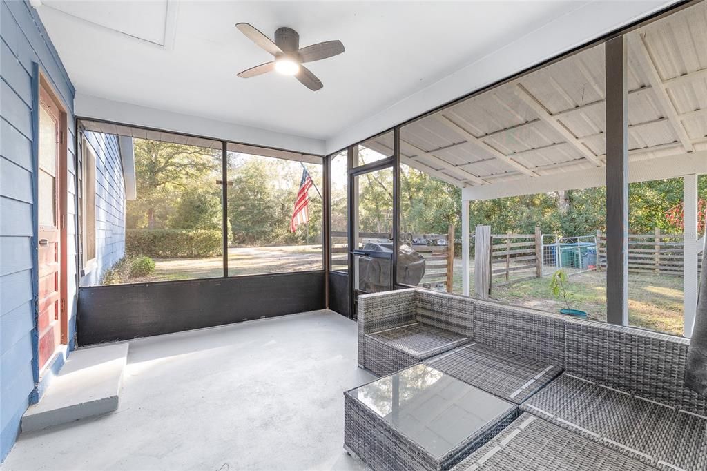 待售: $310,000 (3 贝兹, 2 浴室, 1330 平方英尺)