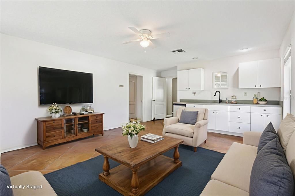 На продажу: $1,599,000 (5 спален, 4 ванн, 3824 Квадратных фут)