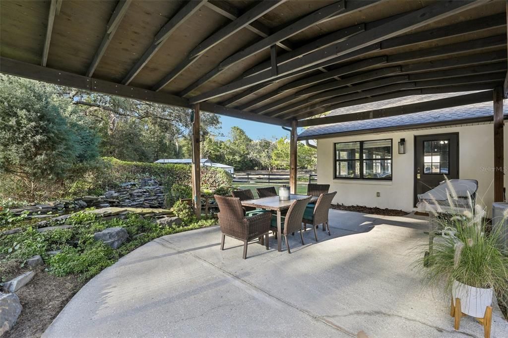 На продажу: $1,599,000 (5 спален, 4 ванн, 3824 Квадратных фут)