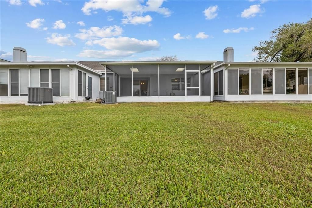 En Venta: $339,900 (2 camas, 2 baños, 939 Pies cuadrados)