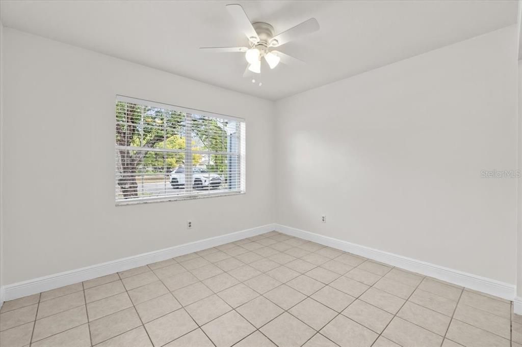 En Venta: $339,900 (2 camas, 2 baños, 939 Pies cuadrados)