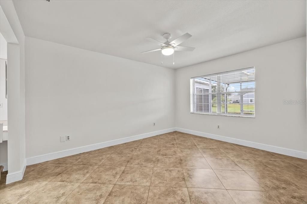 En Venta: $339,900 (2 camas, 2 baños, 939 Pies cuadrados)