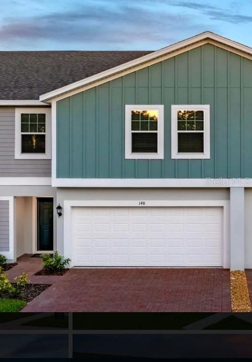 Vendido Recientemente: $338,994 (4 camas, 2 baños, 2144 Pies cuadrados)