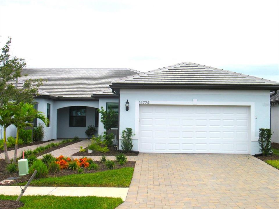 For Sale: $489,000 (2 beds, 2 baths, 1584 Square Feet)