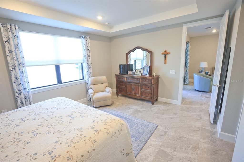 Active With Contract: $489,000 (2 beds, 2 baths, 1584 Square Feet)