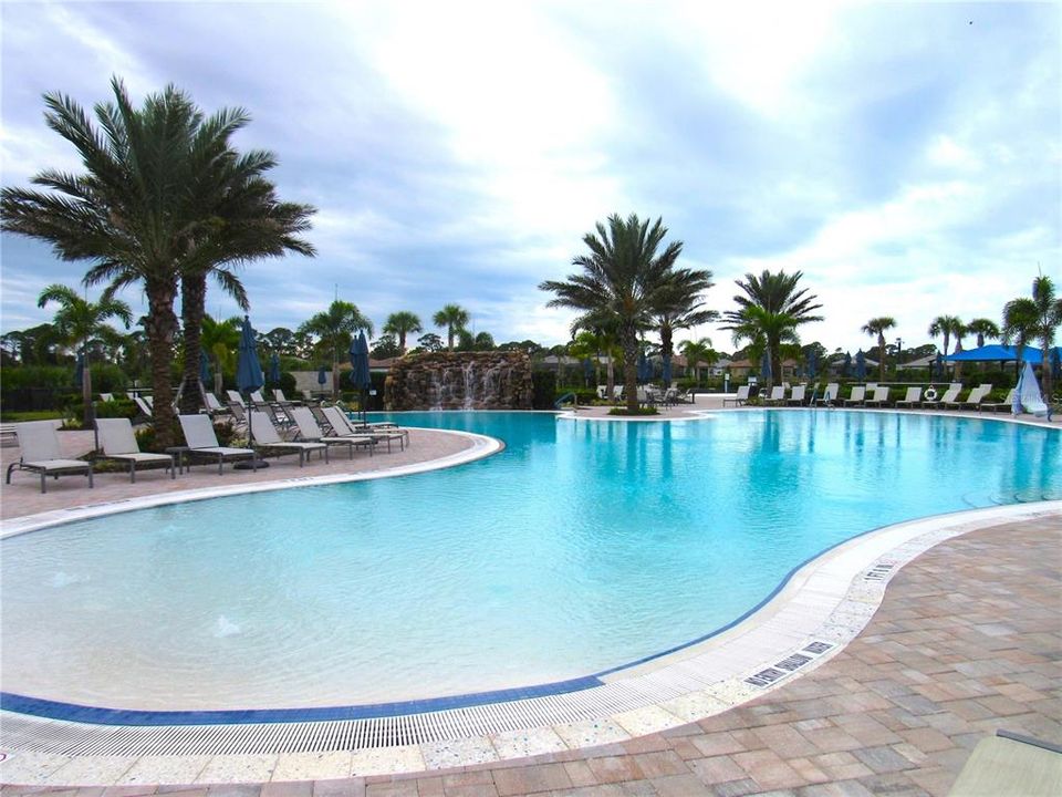 For Sale: $489,000 (2 beds, 2 baths, 1584 Square Feet)