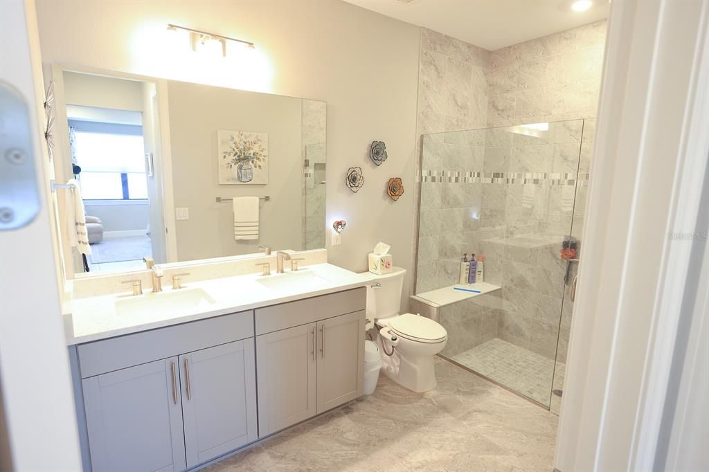 Active With Contract: $489,000 (2 beds, 2 baths, 1584 Square Feet)