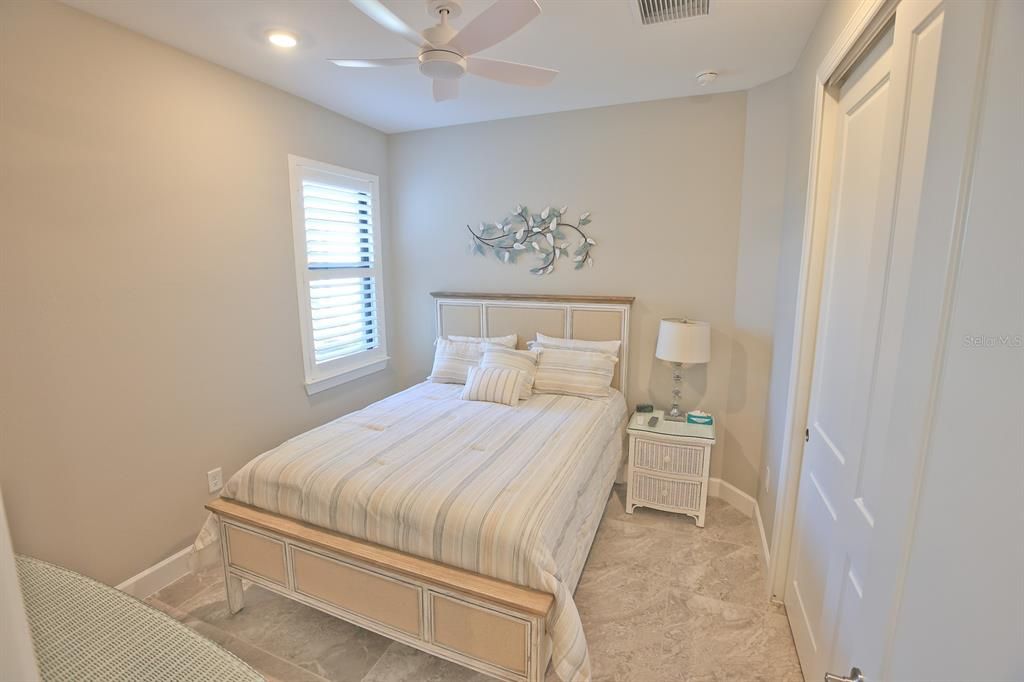 Active With Contract: $489,000 (2 beds, 2 baths, 1584 Square Feet)