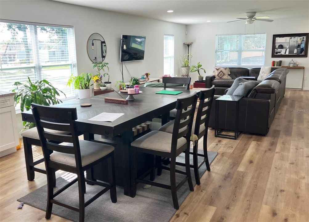 For Rent: $3,500 (3 beds, 2 baths, 1880 Square Feet)