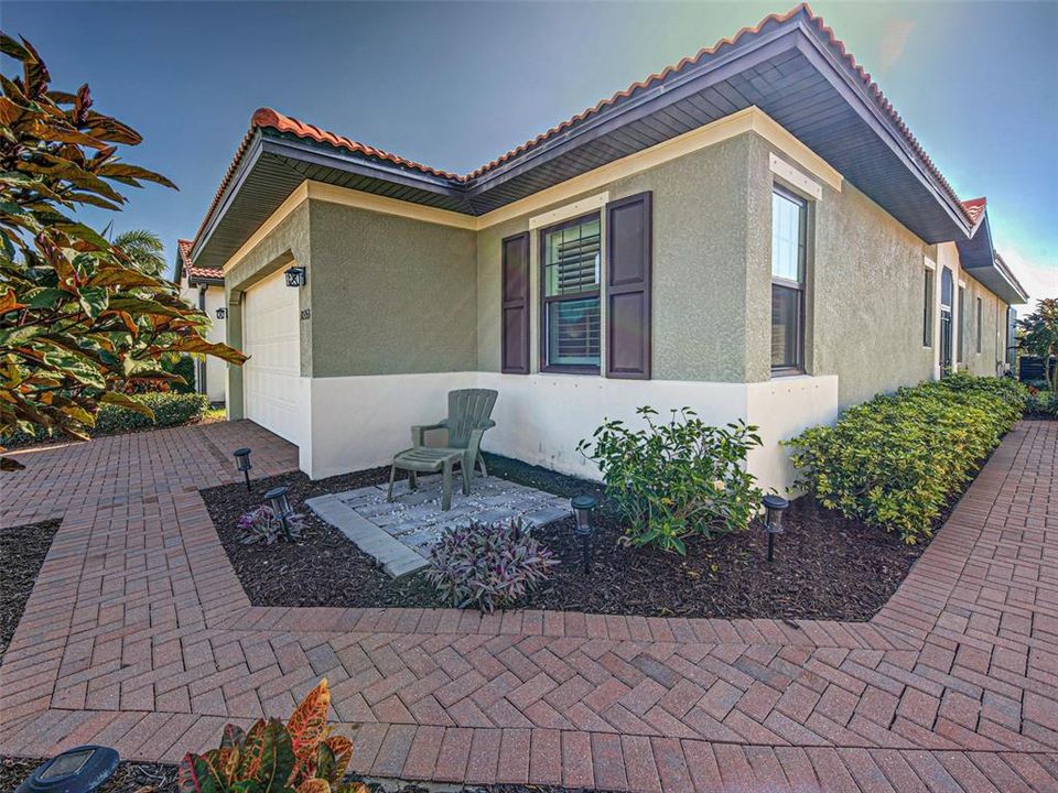 待售: $585,000 (2 贝兹, 2 浴室, 1581 平方英尺)