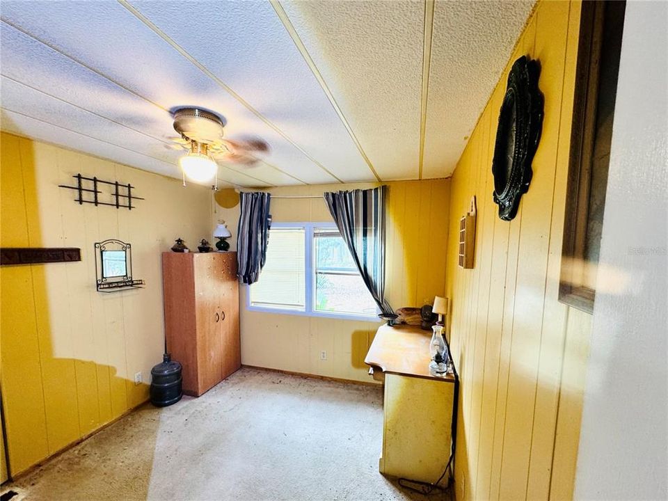 For Sale: $100,000 (3 beds, 2 baths, 1344 Square Feet)