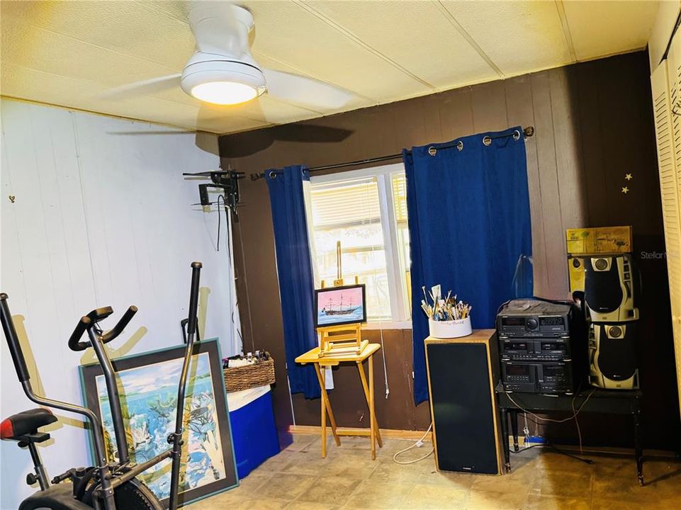 For Sale: $100,000 (3 beds, 2 baths, 1344 Square Feet)