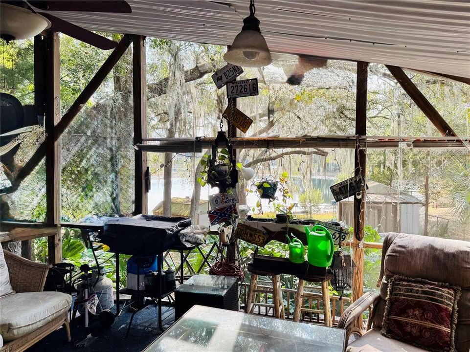 For Sale: $100,000 (3 beds, 2 baths, 1344 Square Feet)