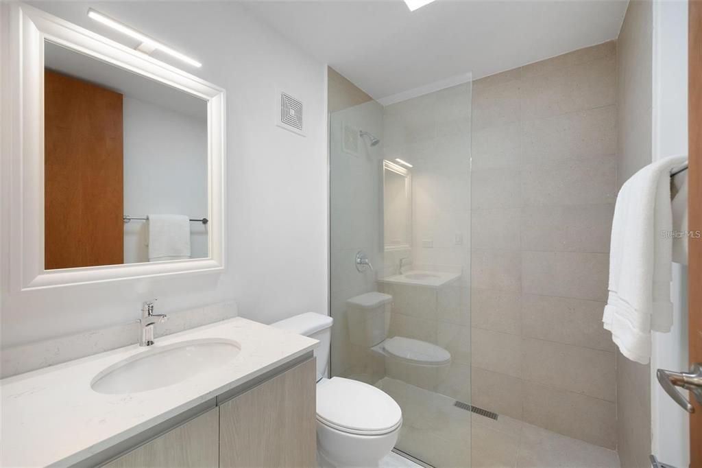 For Rent: $8,750 (4 beds, 4 baths, 3400 Square Feet)