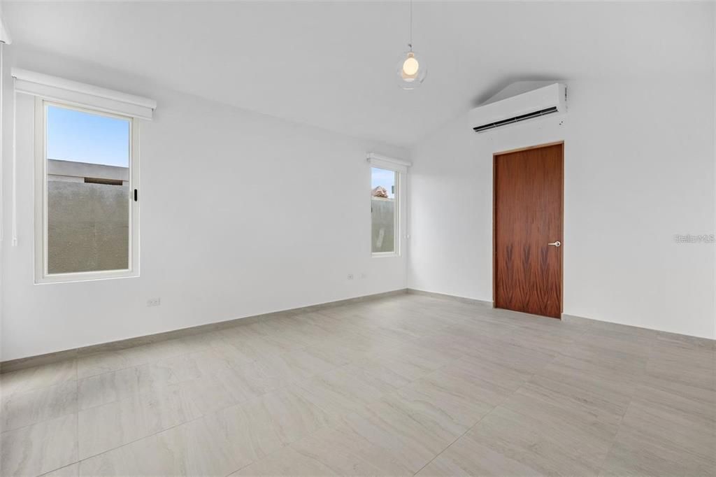 For Rent: $8,750 (4 beds, 4 baths, 3400 Square Feet)