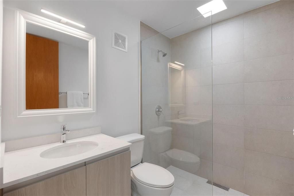 For Rent: $8,750 (4 beds, 4 baths, 3400 Square Feet)