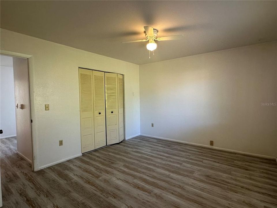 В аренду: $1,300 (2 спален, 2 ванн, 998 Квадратных фут)