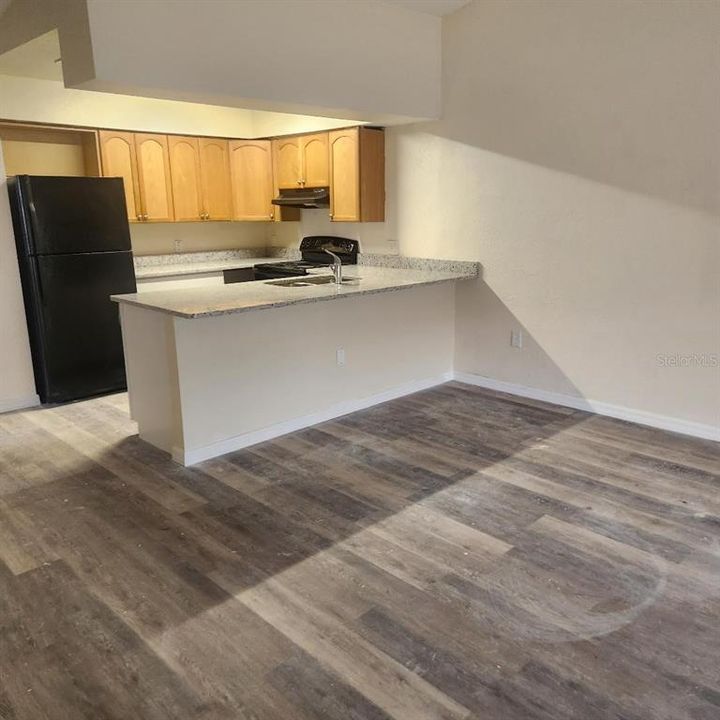 For Rent: $1,395 (2 beds, 2 baths, 2110 Square Feet)