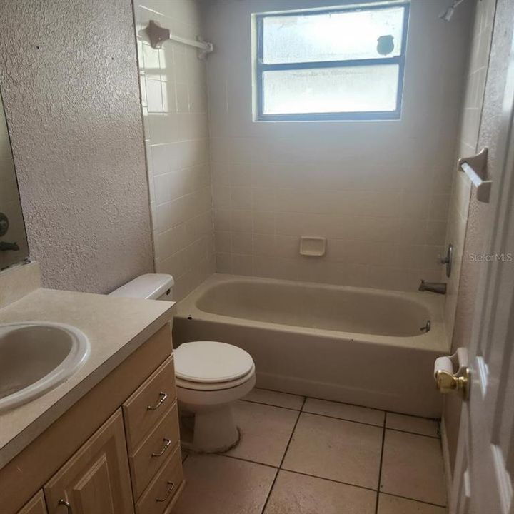 For Rent: $1,395 (2 beds, 2 baths, 2110 Square Feet)