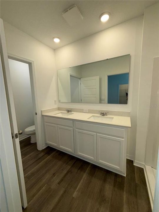 В аренду: $2,195 (4 спален, 2 ванн, 1665 Квадратных фут)