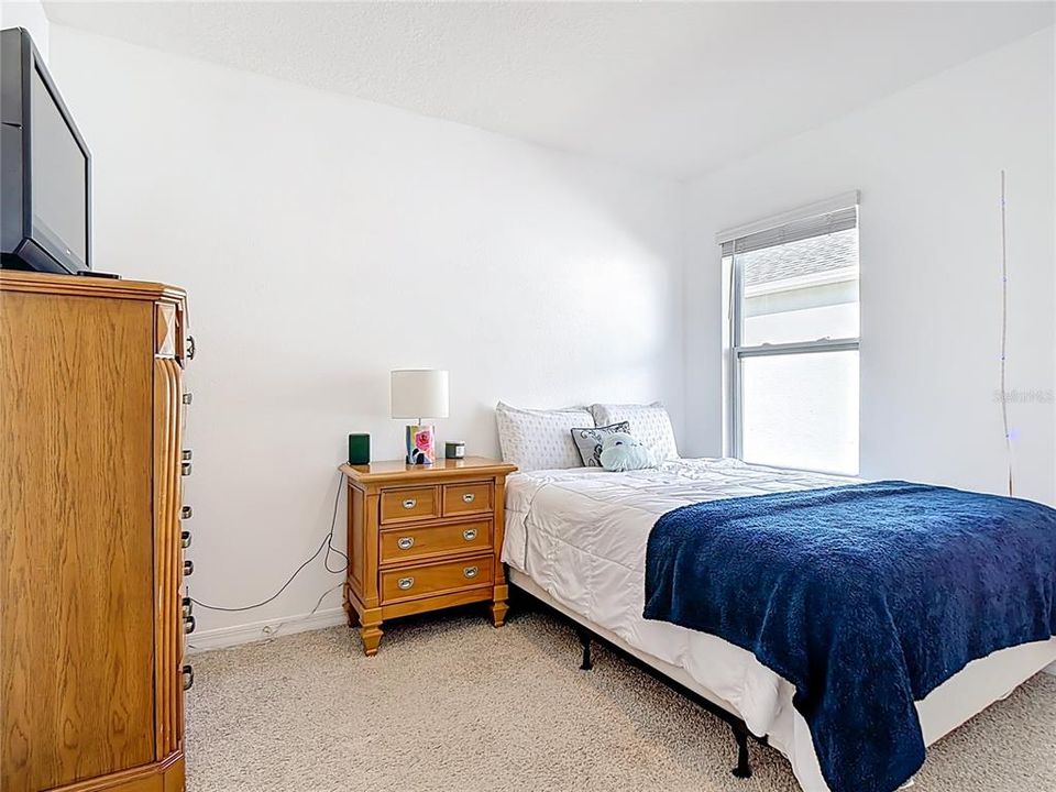 For Sale: $300,000 (3 beds, 2 baths, 1725 Square Feet)