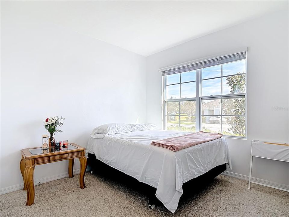 For Sale: $300,000 (3 beds, 2 baths, 1725 Square Feet)