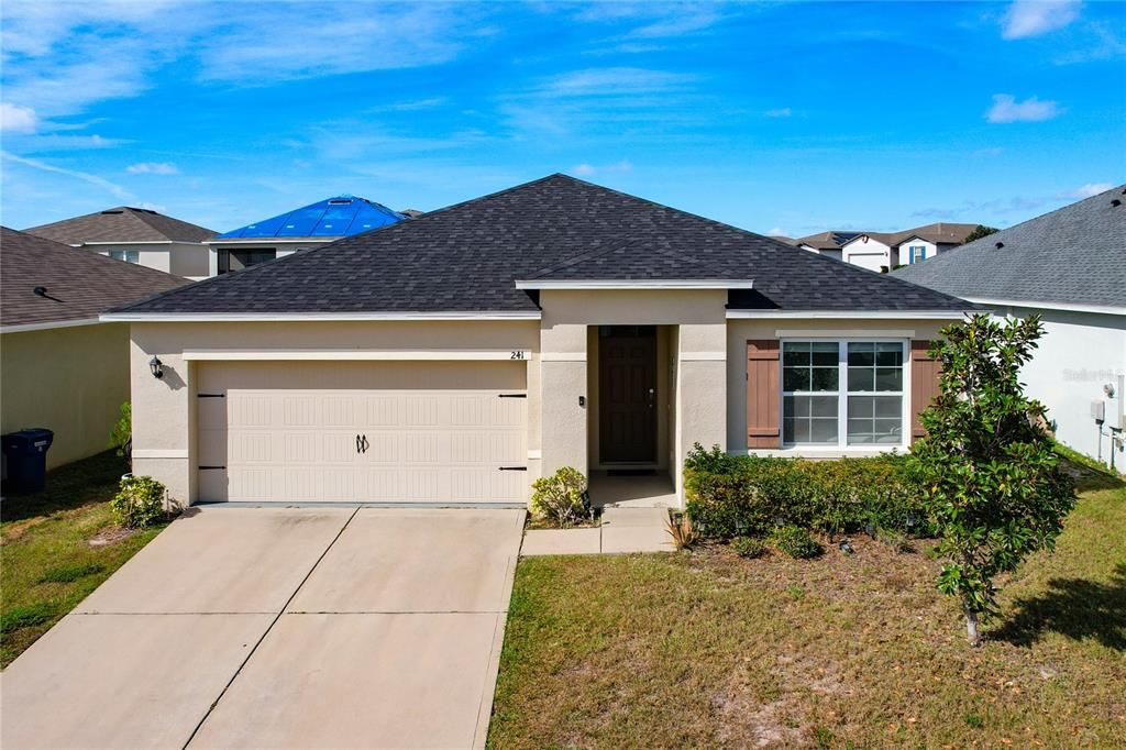 For Sale: $300,000 (3 beds, 2 baths, 1725 Square Feet)