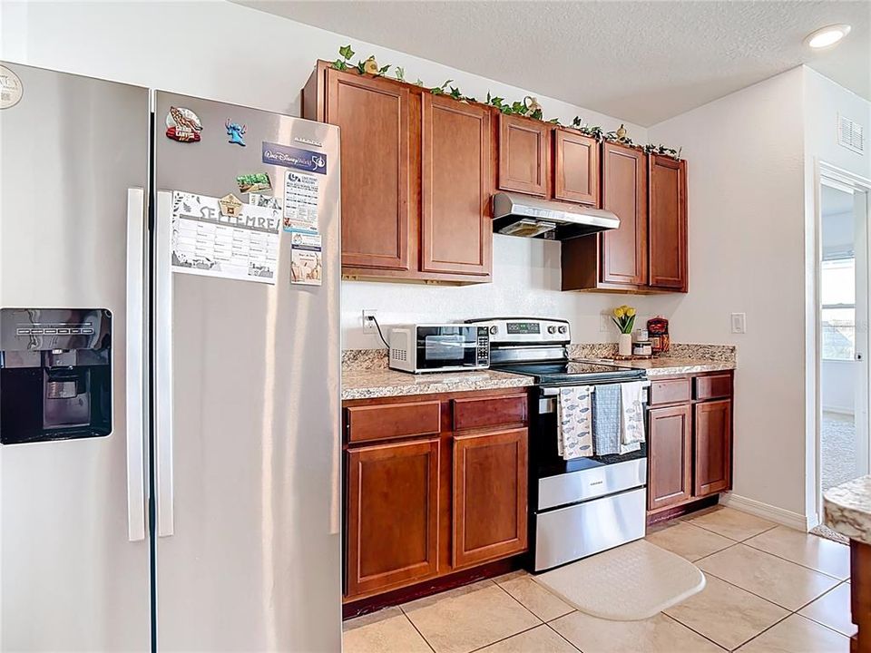 For Sale: $300,000 (3 beds, 2 baths, 1725 Square Feet)