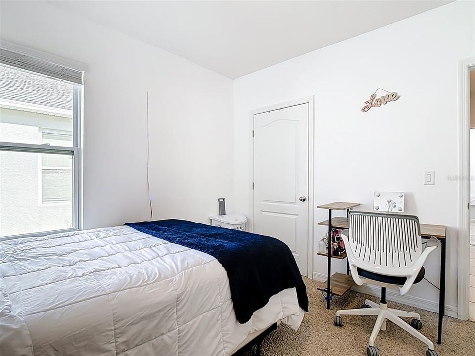 For Sale: $300,000 (3 beds, 2 baths, 1725 Square Feet)