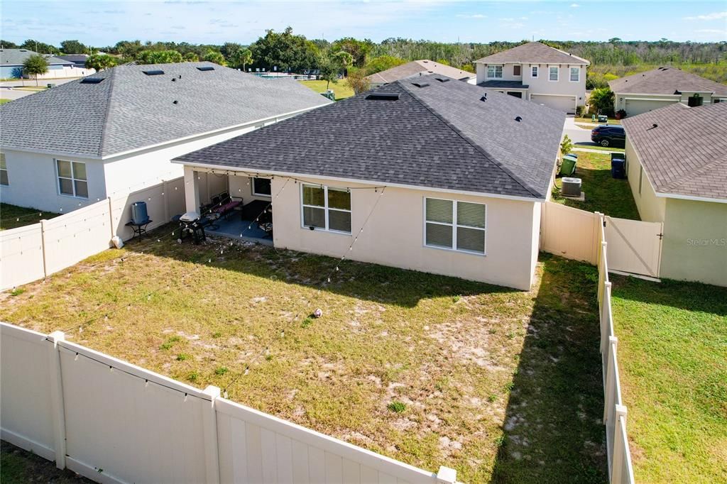 For Sale: $300,000 (3 beds, 2 baths, 1725 Square Feet)