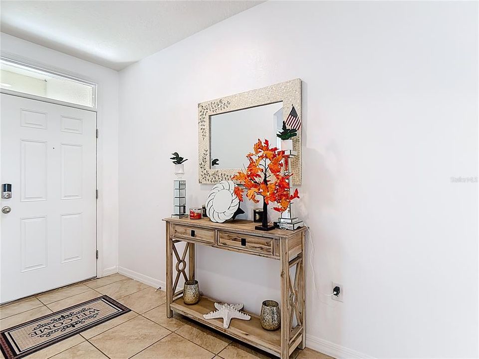 For Sale: $300,000 (3 beds, 2 baths, 1725 Square Feet)