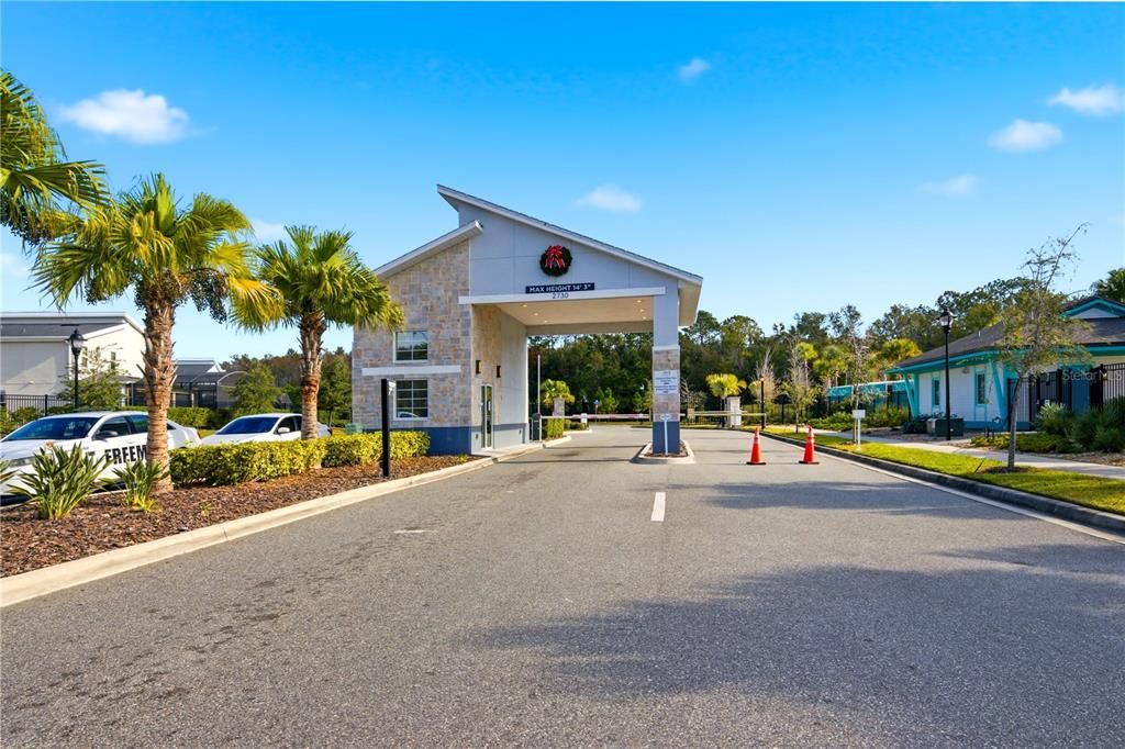 For Sale: $468,000 (4 beds, 3 baths, 1902 Square Feet)