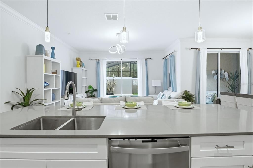 For Sale: $468,000 (4 beds, 3 baths, 1902 Square Feet)