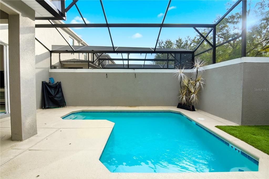 For Sale: $468,000 (4 beds, 3 baths, 1902 Square Feet)