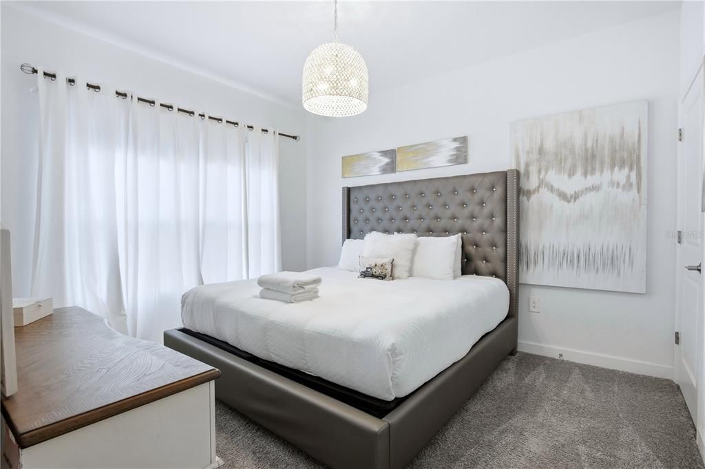 For Sale: $468,000 (4 beds, 3 baths, 1902 Square Feet)