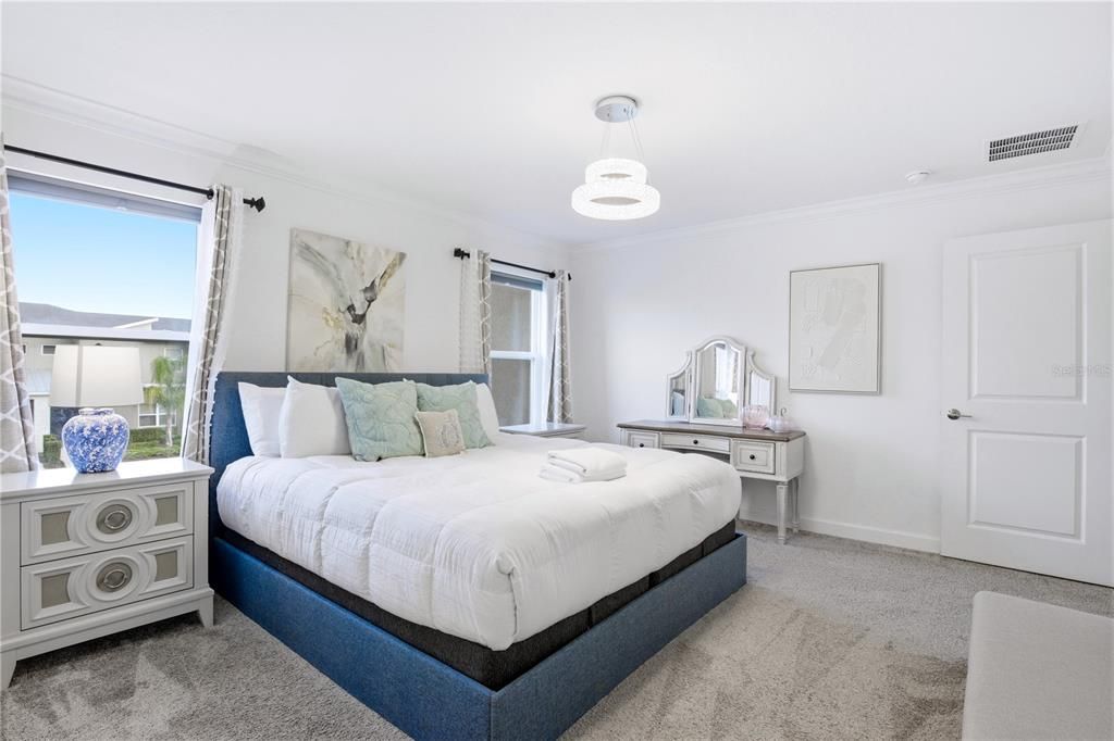 For Sale: $468,000 (4 beds, 3 baths, 1902 Square Feet)