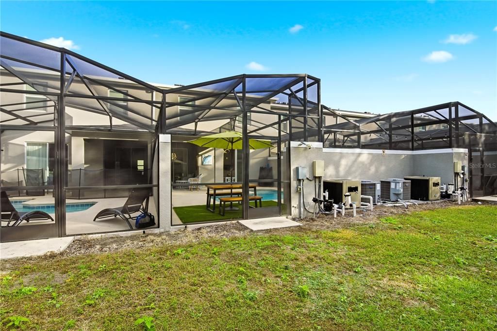 For Sale: $468,000 (4 beds, 3 baths, 1902 Square Feet)