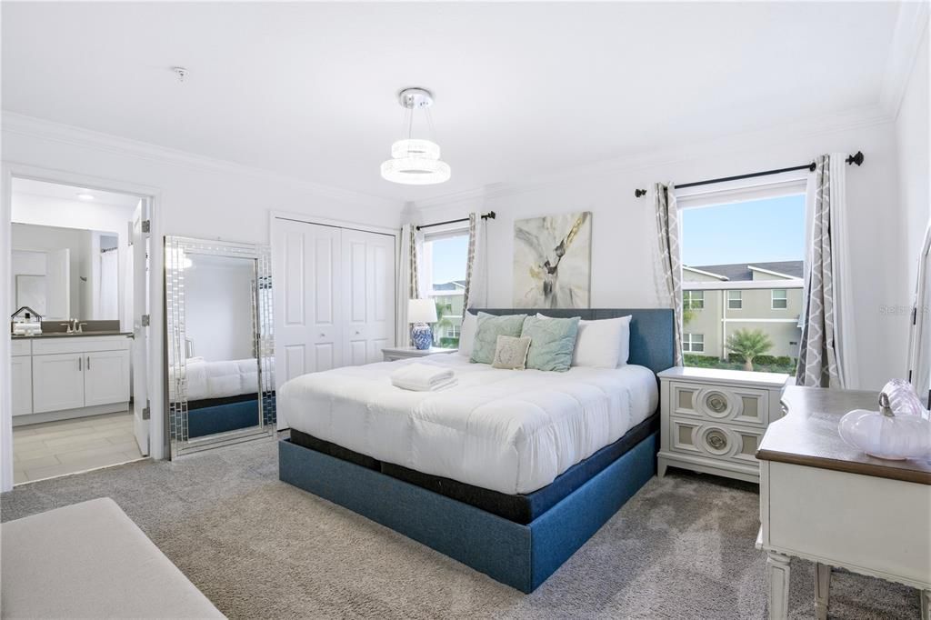 For Sale: $468,000 (4 beds, 3 baths, 1902 Square Feet)