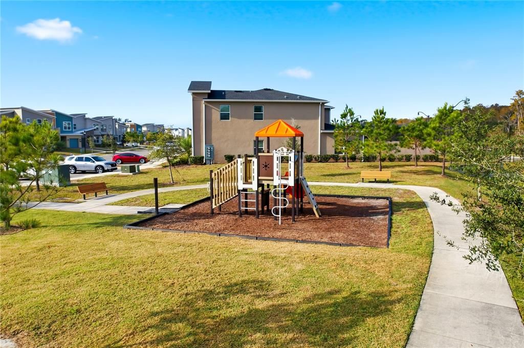 For Sale: $468,000 (4 beds, 3 baths, 1902 Square Feet)