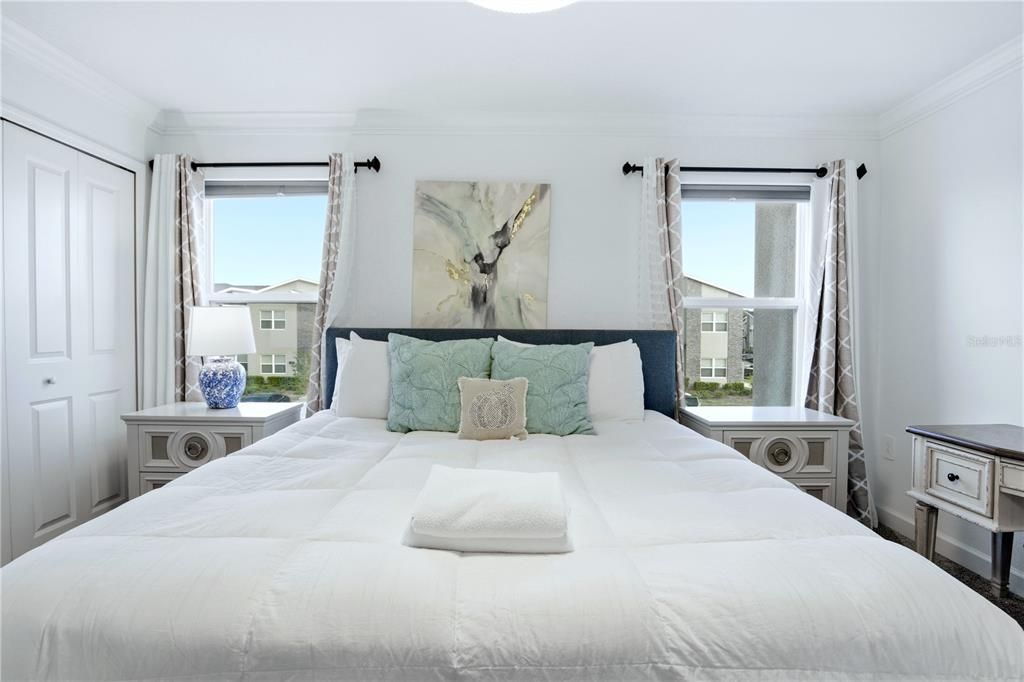 For Sale: $468,000 (4 beds, 3 baths, 1902 Square Feet)