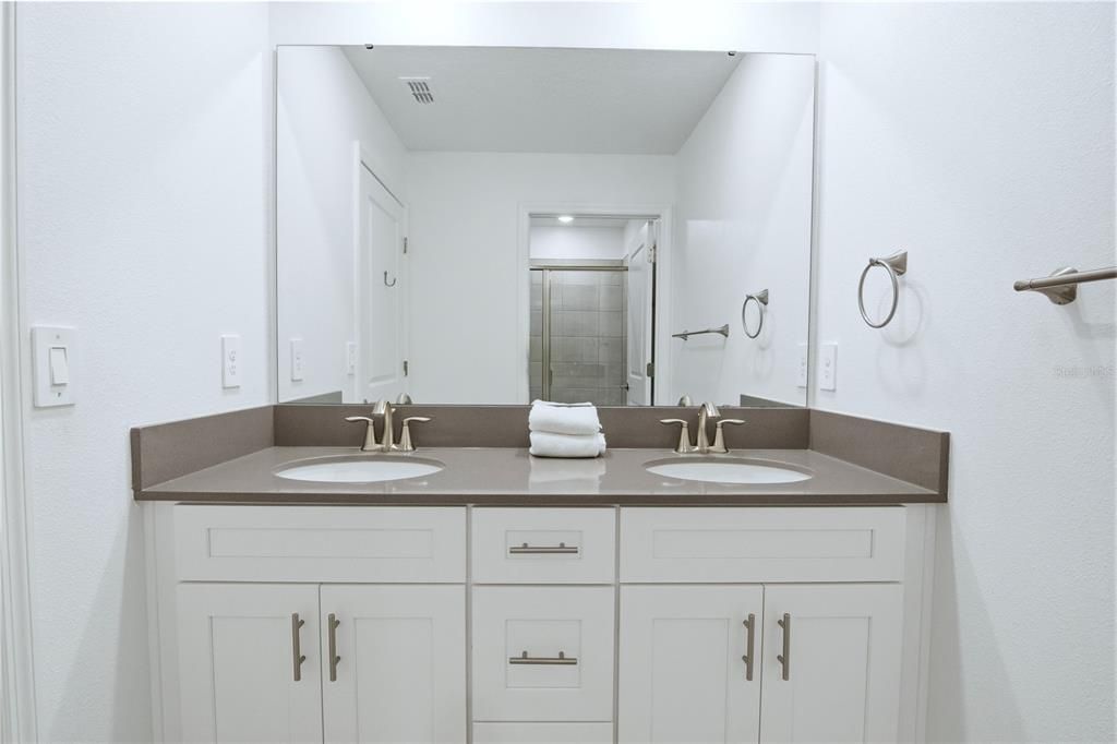 For Sale: $468,000 (4 beds, 3 baths, 1902 Square Feet)