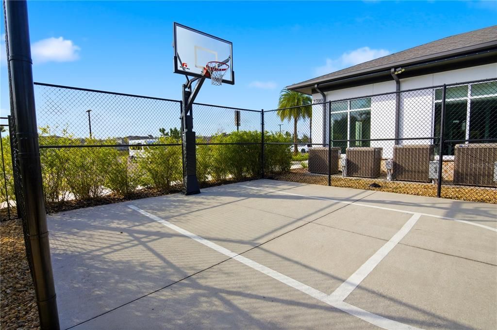 For Sale: $468,000 (4 beds, 3 baths, 1902 Square Feet)