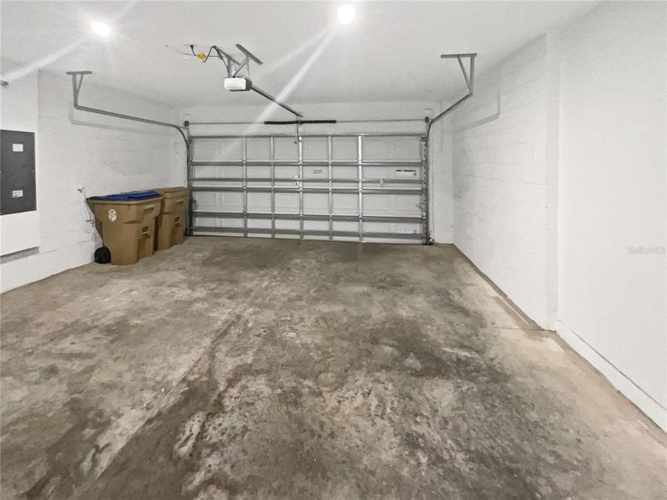 For Sale: $363,000 (4 beds, 3 baths, 2031 Square Feet)