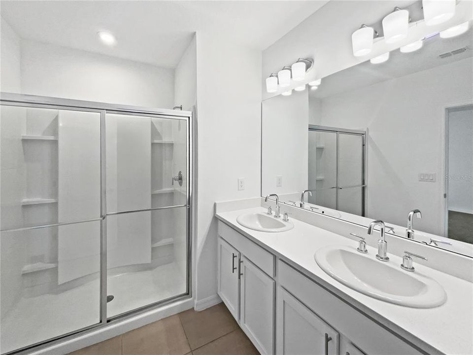 For Sale: $363,000 (4 beds, 3 baths, 2031 Square Feet)