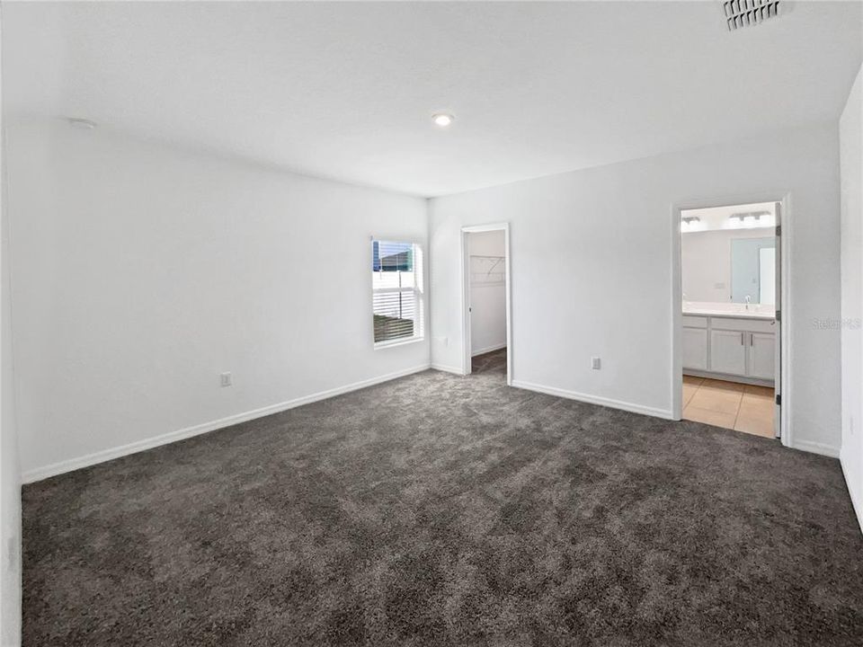 For Sale: $363,000 (4 beds, 3 baths, 2031 Square Feet)