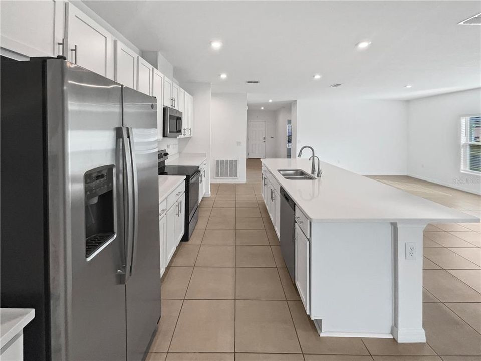 For Sale: $363,000 (4 beds, 3 baths, 2031 Square Feet)