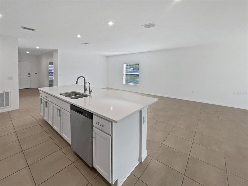 For Sale: $363,000 (4 beds, 3 baths, 2031 Square Feet)