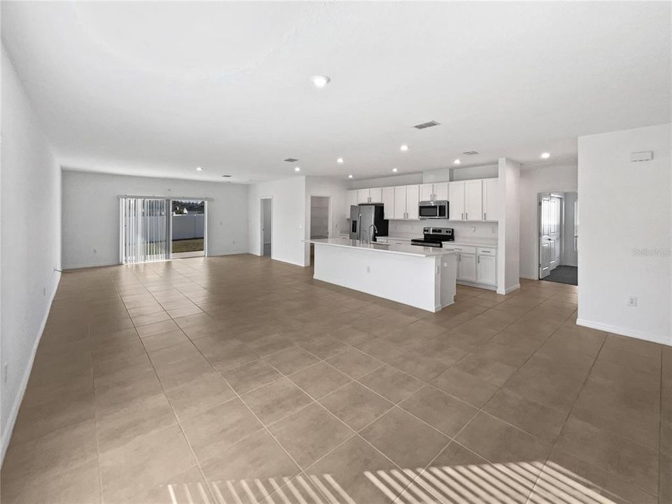 For Sale: $363,000 (4 beds, 3 baths, 2031 Square Feet)